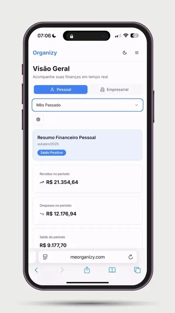 Mockup do Axis Finance App no Celular